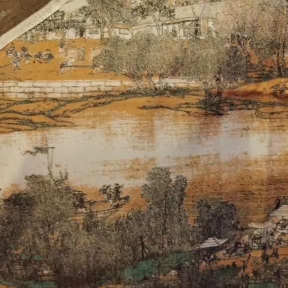 Elegant Cashmere Shawl - Picture 10 of 11